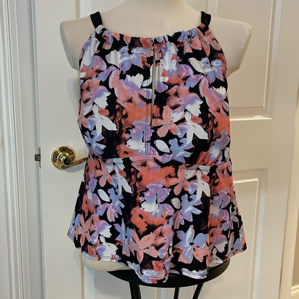 1XL Time and Tru bathing suit top